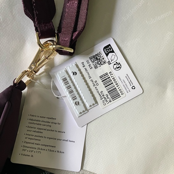 NWT Lululemon City Essentials Small Shoulder Bag, 3 L,  Black Plum/GOLD - Picture 3 of 4